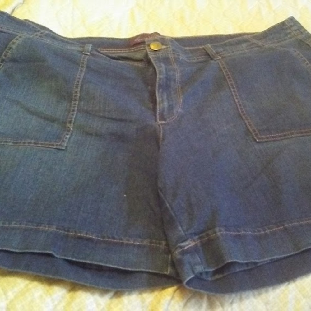 Gloria Vanderbilt Plus Size 20W Blue Jean Shorts
